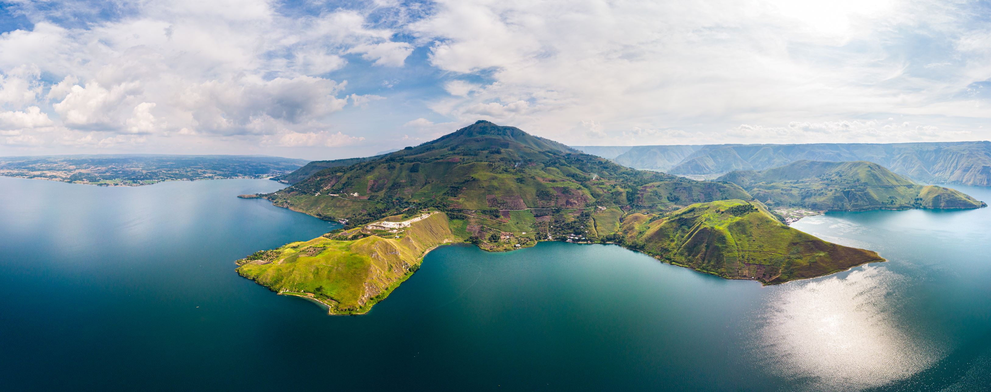 Jelajahi Lebih Dalam Keindahan Danau Toba di 4 Destinasi Berikut Ini!